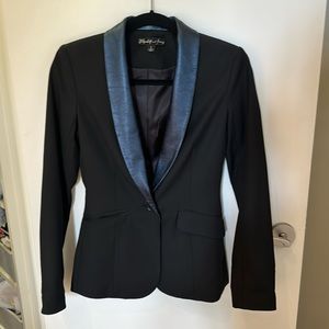 Elizabeth & James Black Blazer with Irridescent Leather Collar size 0